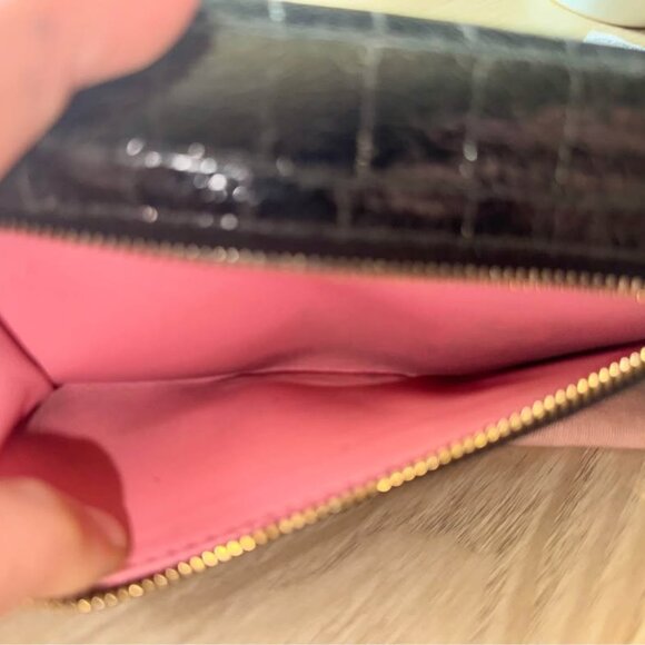 Miu Miu Croc-Embossed Long Wallet - Picture 9 of 10